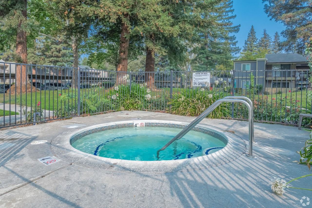 11070 Hirschfeld Way - Photo 4 of 50