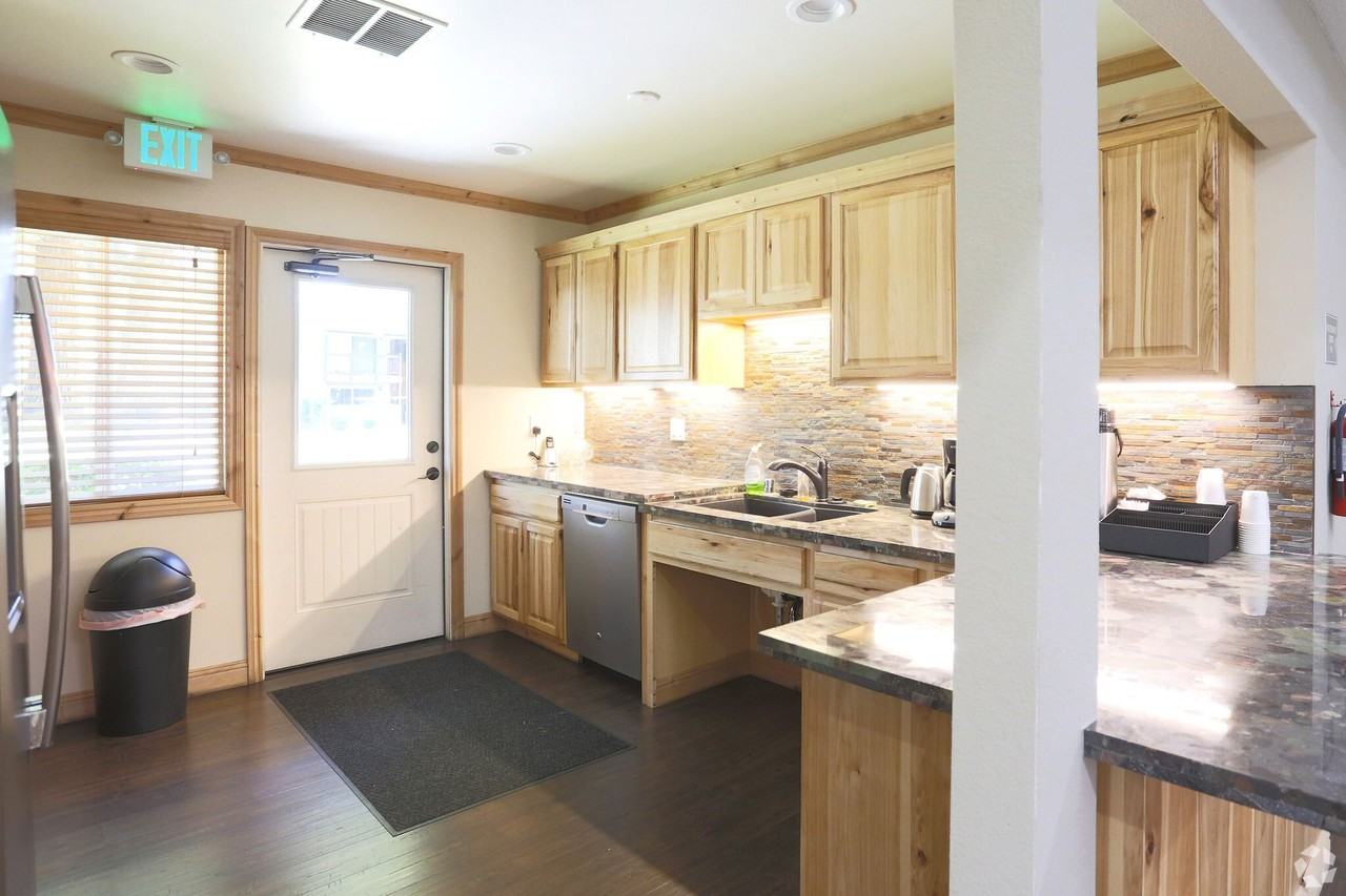 11070 Hirschfeld Way - Photo 7 of 50