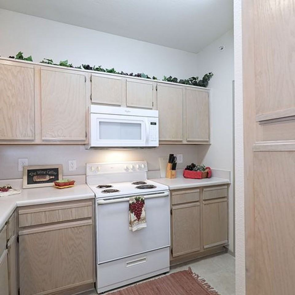 Seasons at Green Oaks - Photo 6 of 33