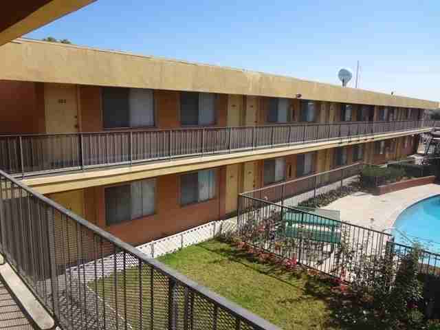 12714 Inglewood Ave. - Photo 4 of 16