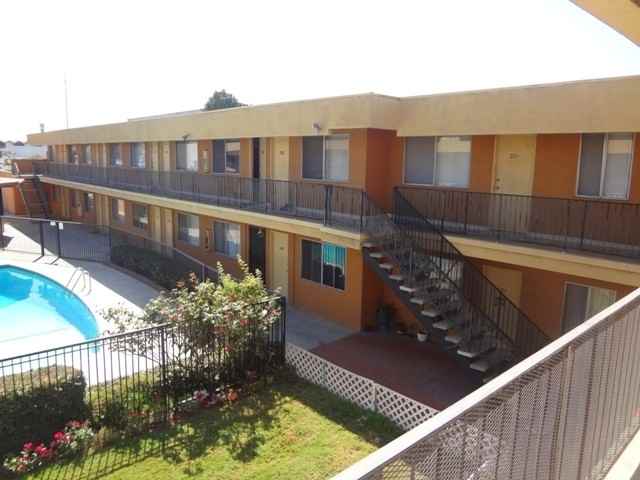 12714 Inglewood Ave. - Photo 5 of 16