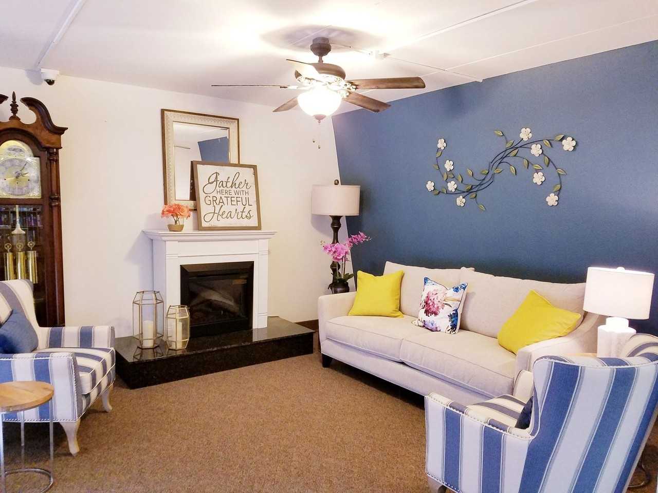 Life Manor Parkside - Photo 4 of 16