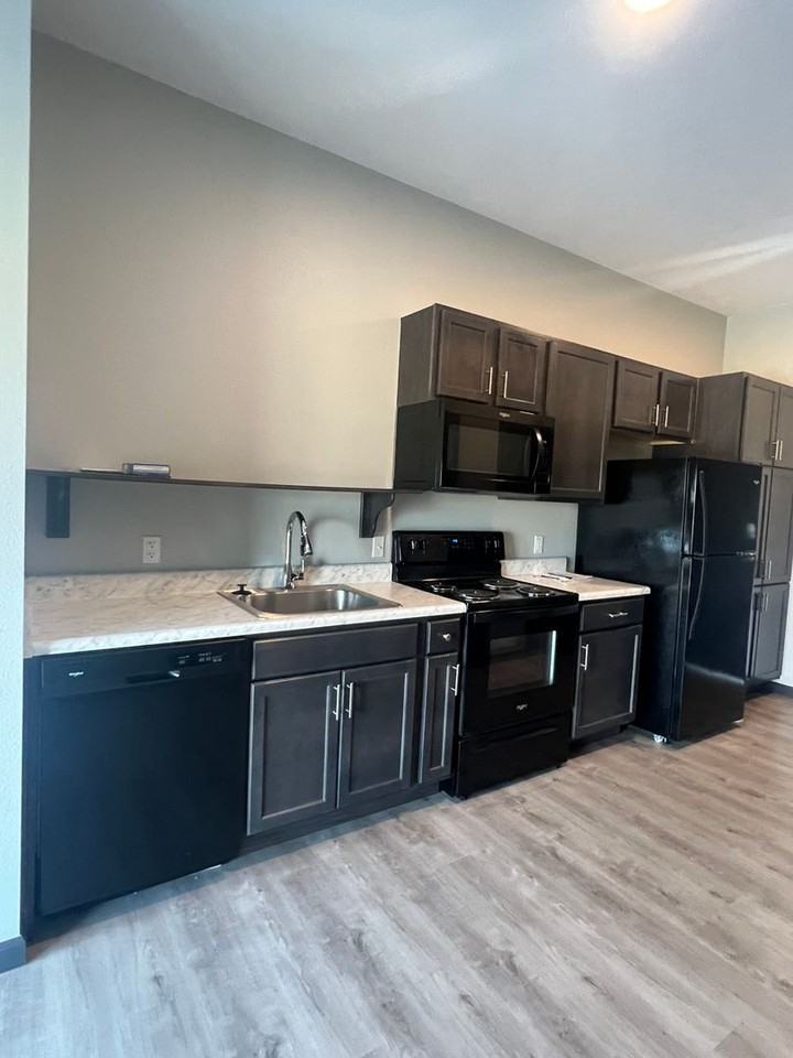 The Crossings at East Cherry - Photo 3 of 31