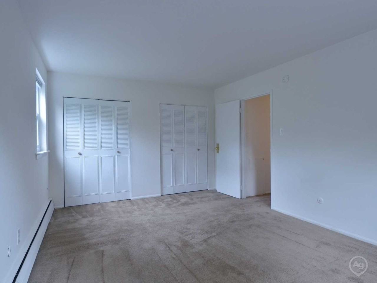 Ridgeway Court Apartments - Photo 7 of 17