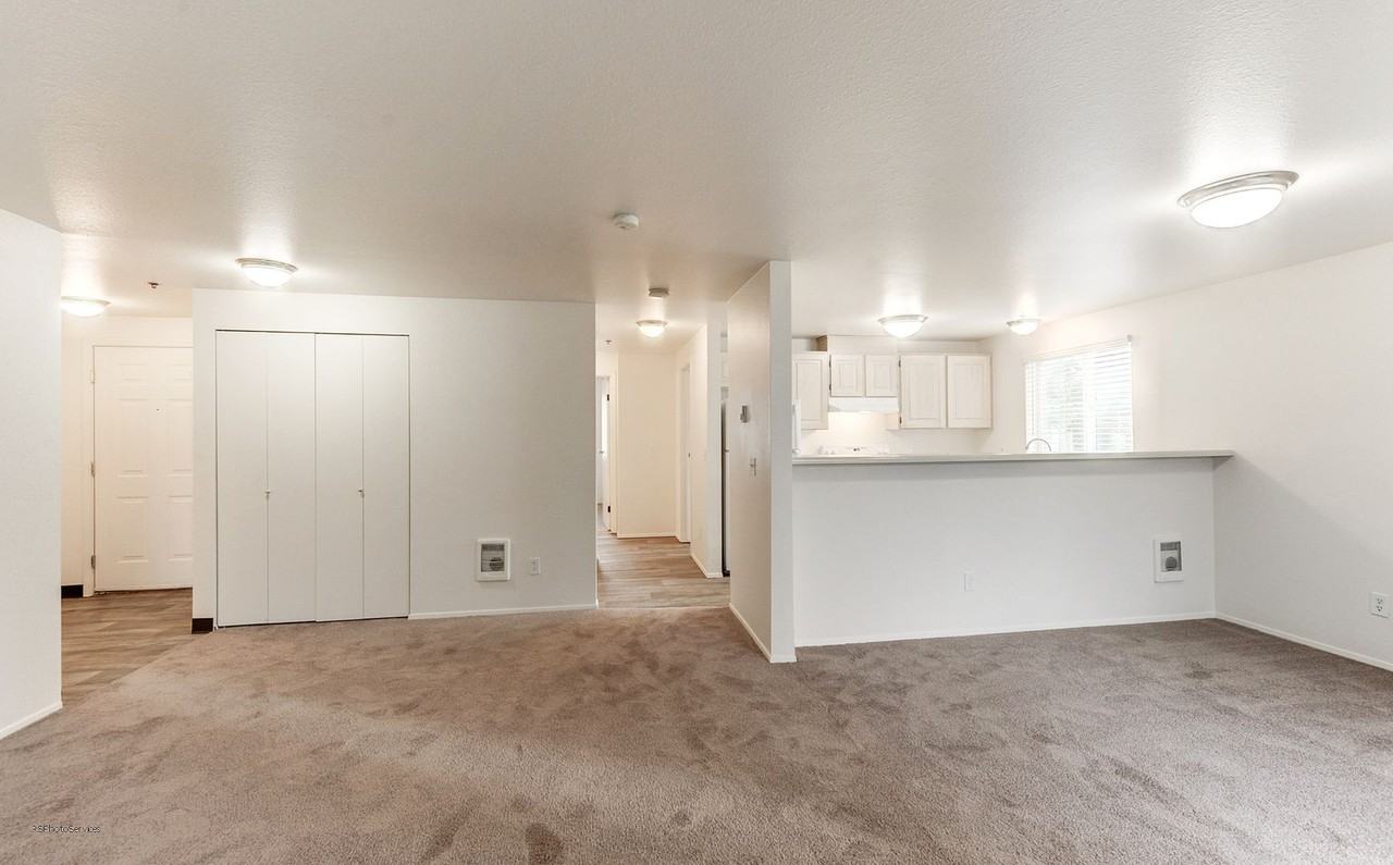 Up to 8 - Photo 3 of 36