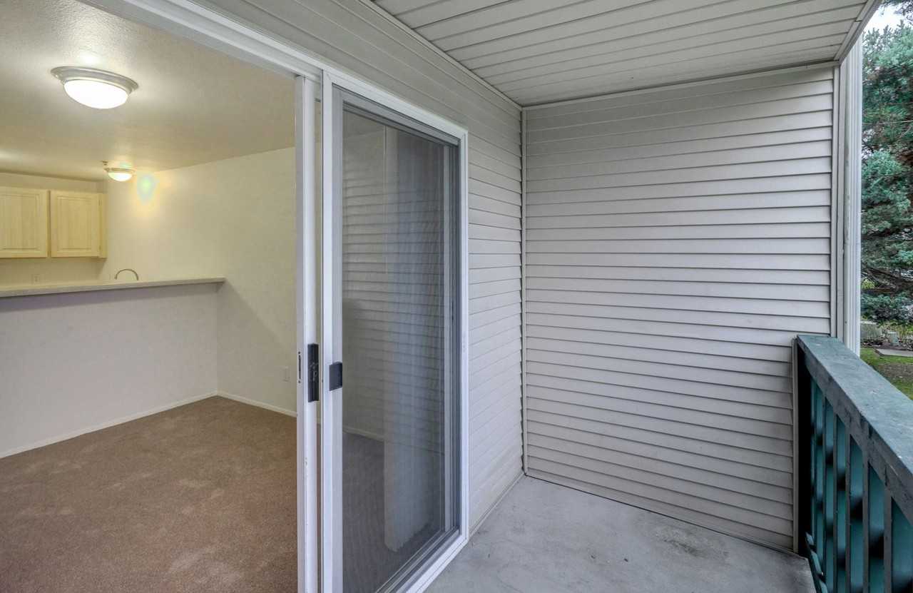 Up to 8 - Photo 6 of 27