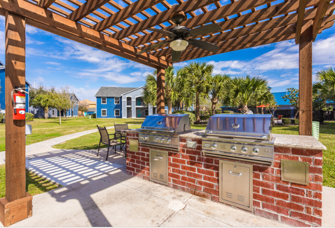 Stoneleigh Apartment Homes - Photo 7 of 50