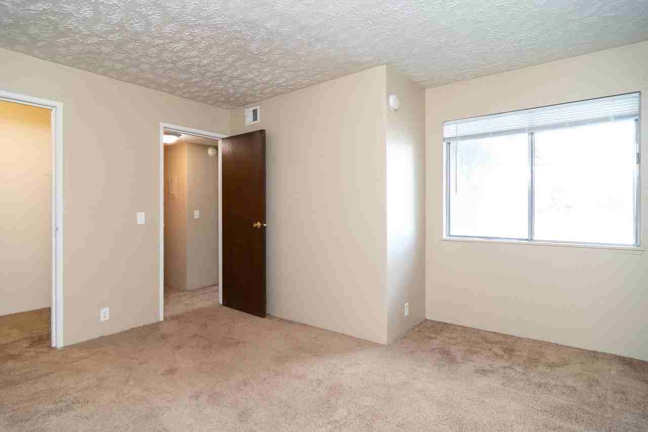 800 N 34th St #19 - Photo 7 of 9