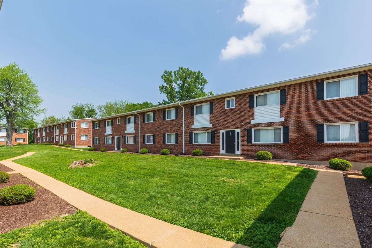Teson Garden Apartments - Photo 2 of 27
