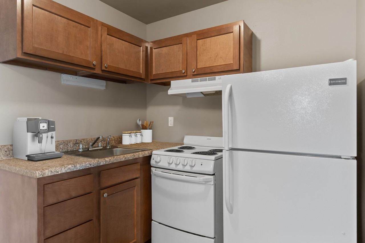 Teson Garden Apartments - Photo 7 of 27