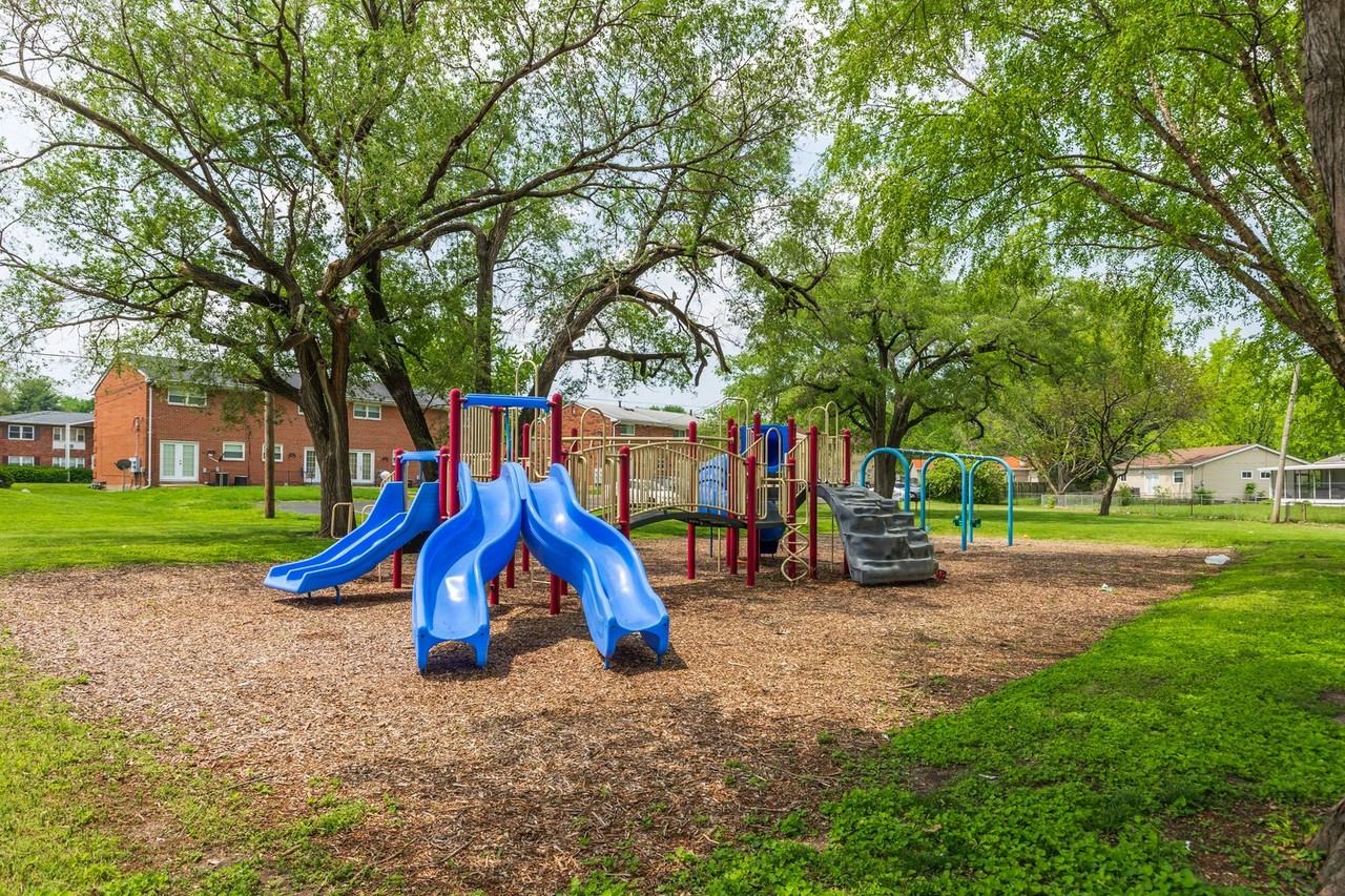 White Birch Apartments - Photo 4 of 33