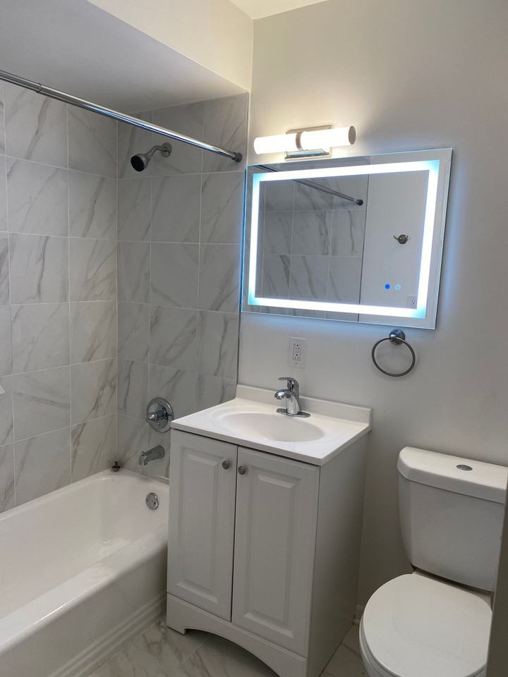 Salt Creek Apartments - Photo 6 of 50