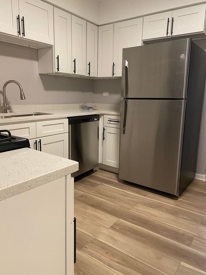 Salt Creek Apartments - Photo 4 of 50