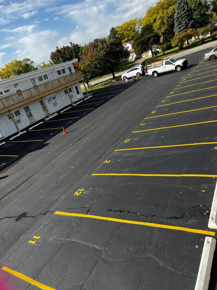 Salt Creek Apartments - Photo 2 of 37