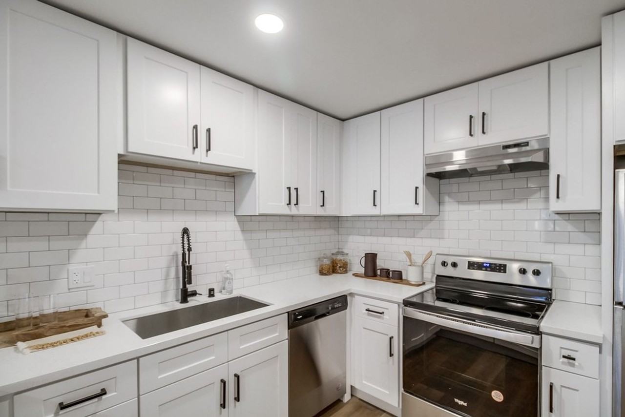 4969 Mills Street - Photo 6 of 17