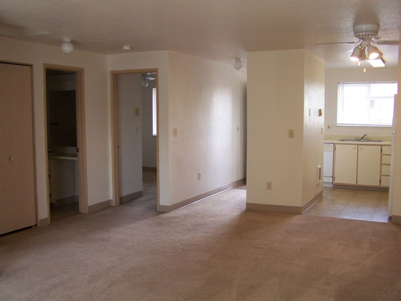 Large 2 Bedroom Apt Living, Located in the Center of Vancouver, WA! - Photo 5 of 20