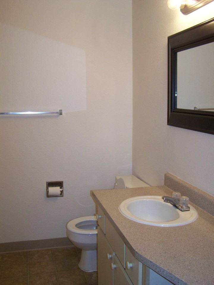 Large 2 Bedroom Apt Living, Located in the Center of Vancouver, WA! - Photo 7 of 20