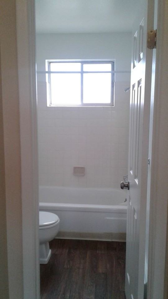 2nd Months rent is FREE, $250.00 off 1st month rent! Wedgwood Apartments - Photo 7 of 10