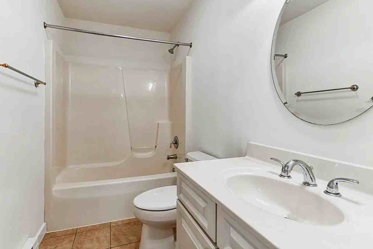 349 Braeside Ave - Photo 4 of 14