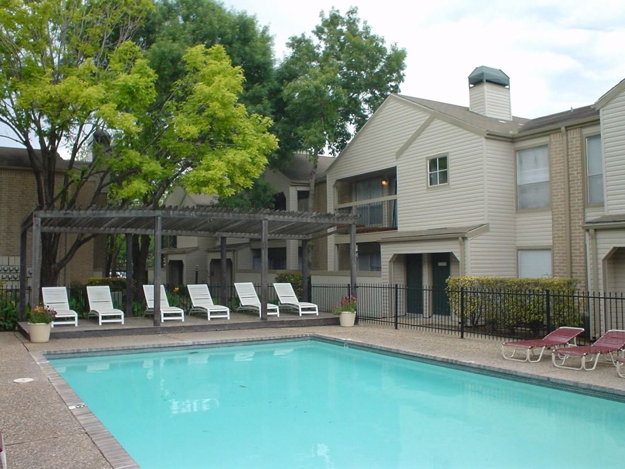 Pagewood Place Apartments - Photo 7 of 11