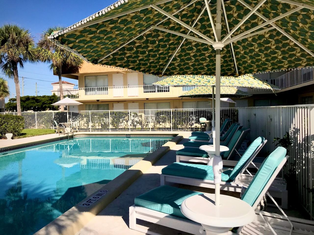 Whispering Palms Apartment Homes - Photo 4 of 43