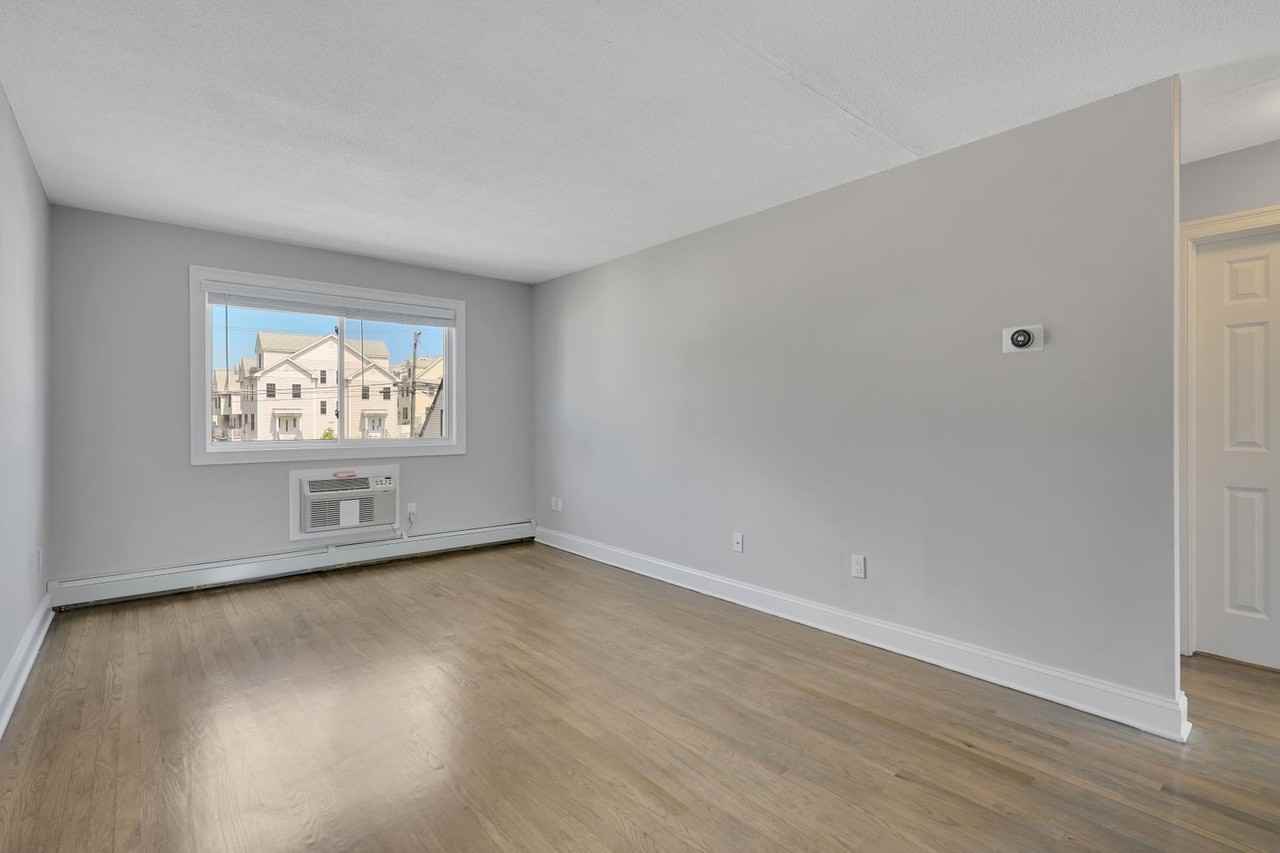 31 Ferris LLC - Photo 4 of 35