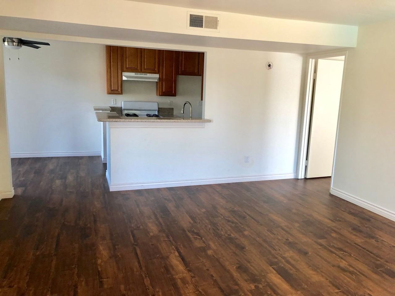 371 N. Powell Ave - Photo 2 of 30