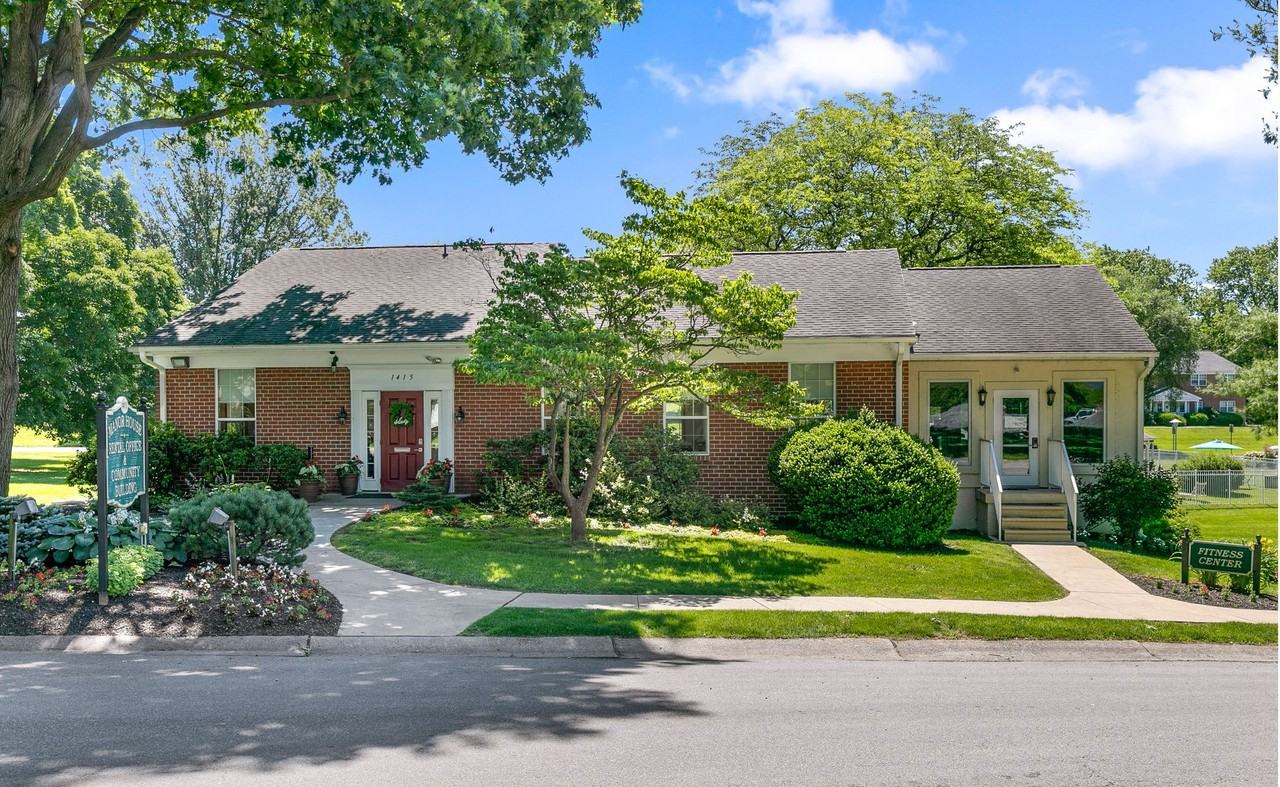 Manor House Apartments - Photo 2 of 28