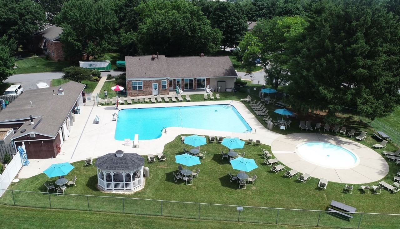 Springetts Apartments - Photo 5 of 19