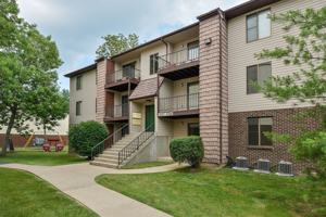 featured image of 6275 Country Club Dr