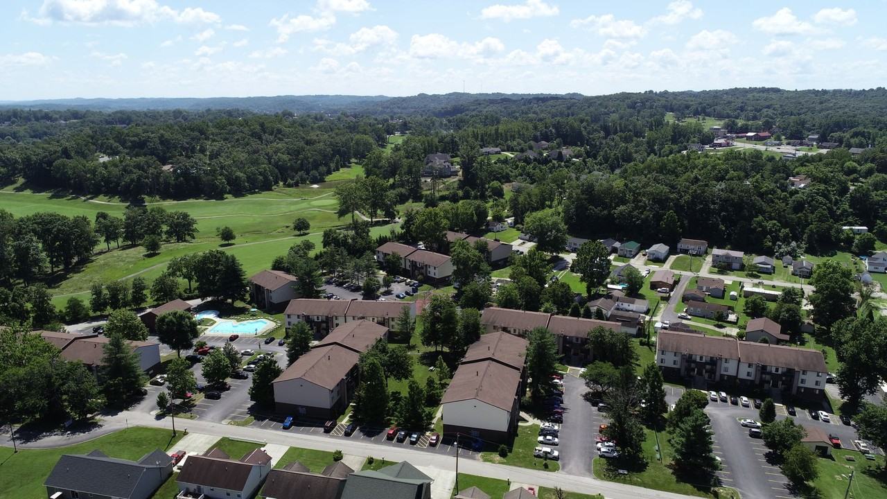 Country Club Apartments - Photo 3 of 14