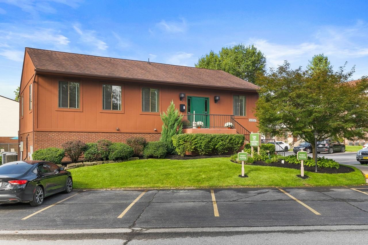 Country Club Apartments - Photo 4 of 14