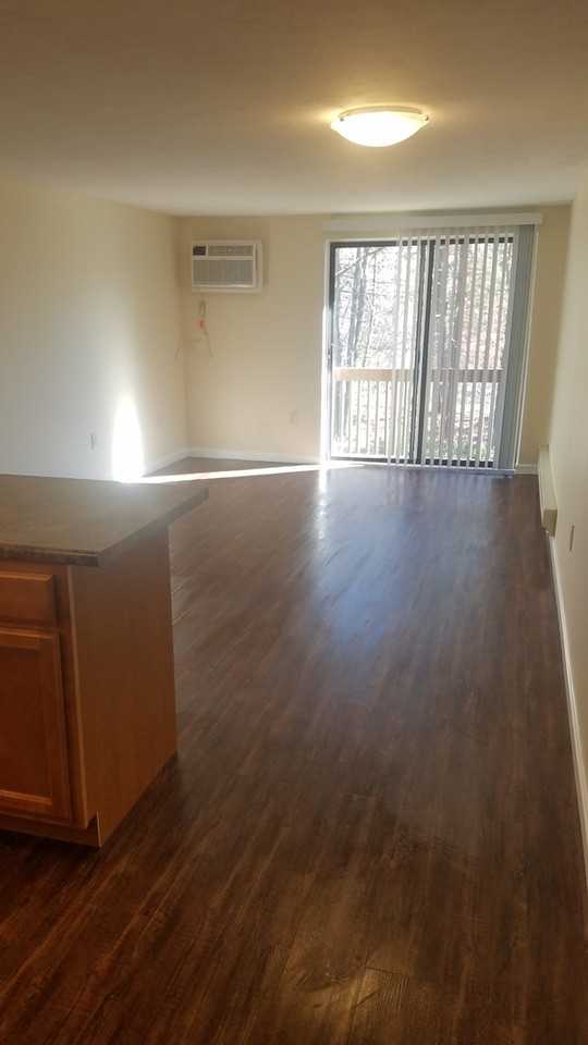 10 Center Street - Photo 4 of 20