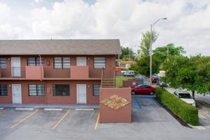 featured image of 450 E 30th St