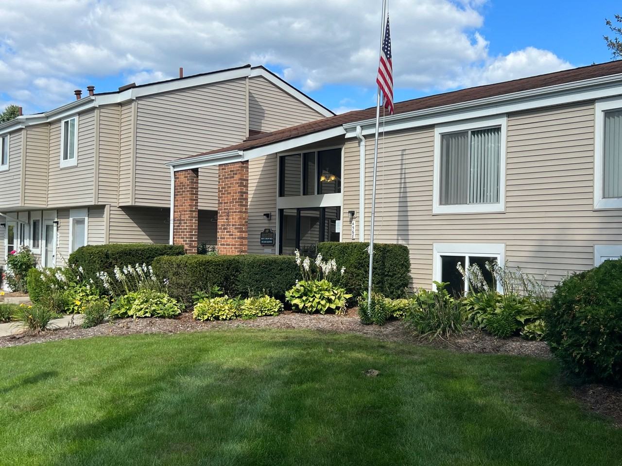 Arrowtree Apartments - Photo 4 of 50