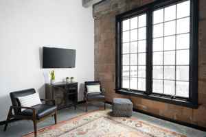 featured image of 325 E Park Ave