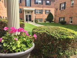 featured image of 920 E Markwood Ave