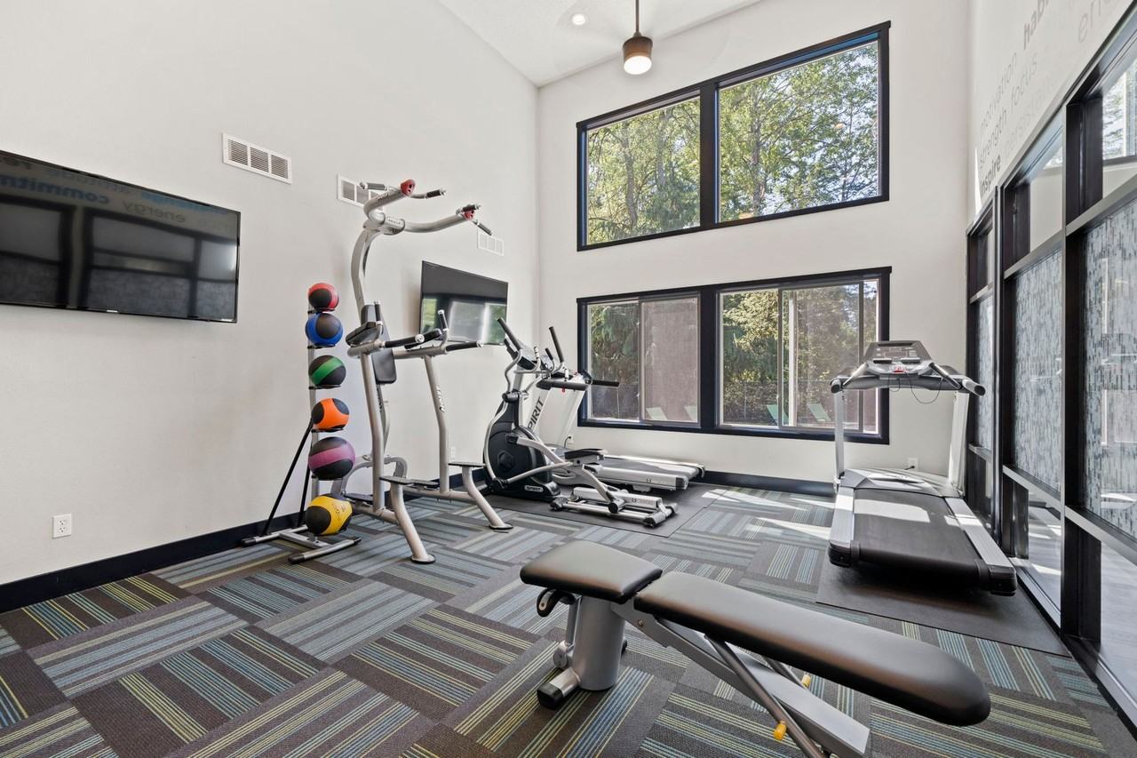 James Apartment Homes – Apartments in Lakewood, WA - Photo 5 of 30