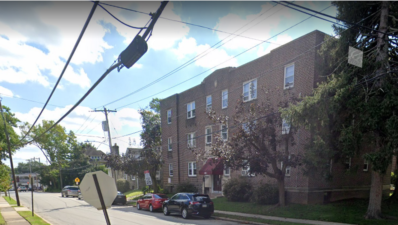 Montrose Apartments - Photo 3 of 21