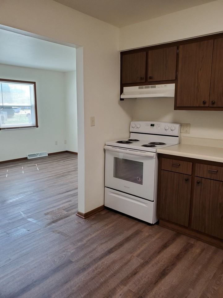 Fairview - Photo 5 of 9