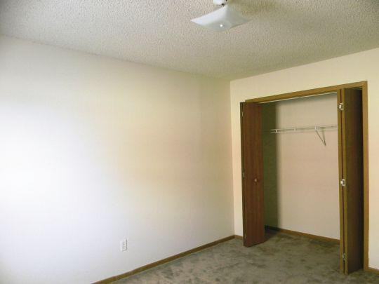 Belcrest Apartments - Photo 5 of 9