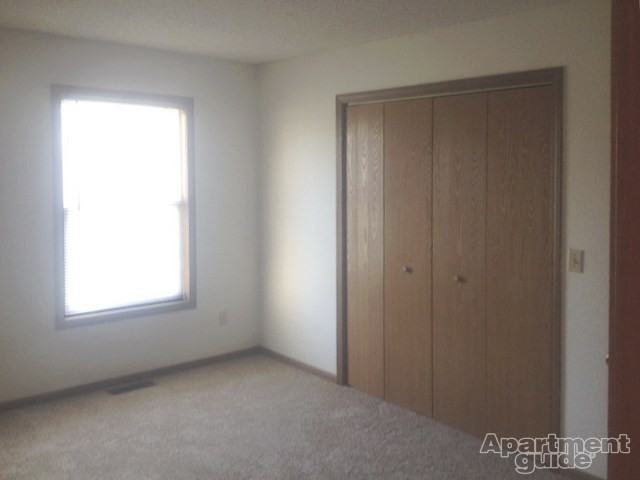 Belcrest Apartments - Photo 6 of 9