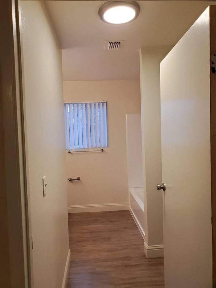 Spacious One Bedroom - Photo 4 of 10