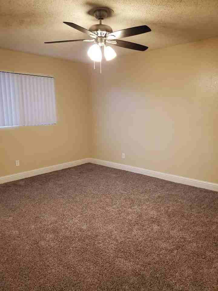 Spacious One Bedroom - Photo 5 of 10