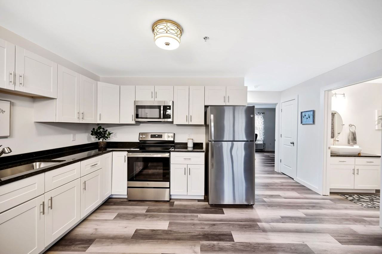 Modern Spacious Apartments - Photo 7 of 50