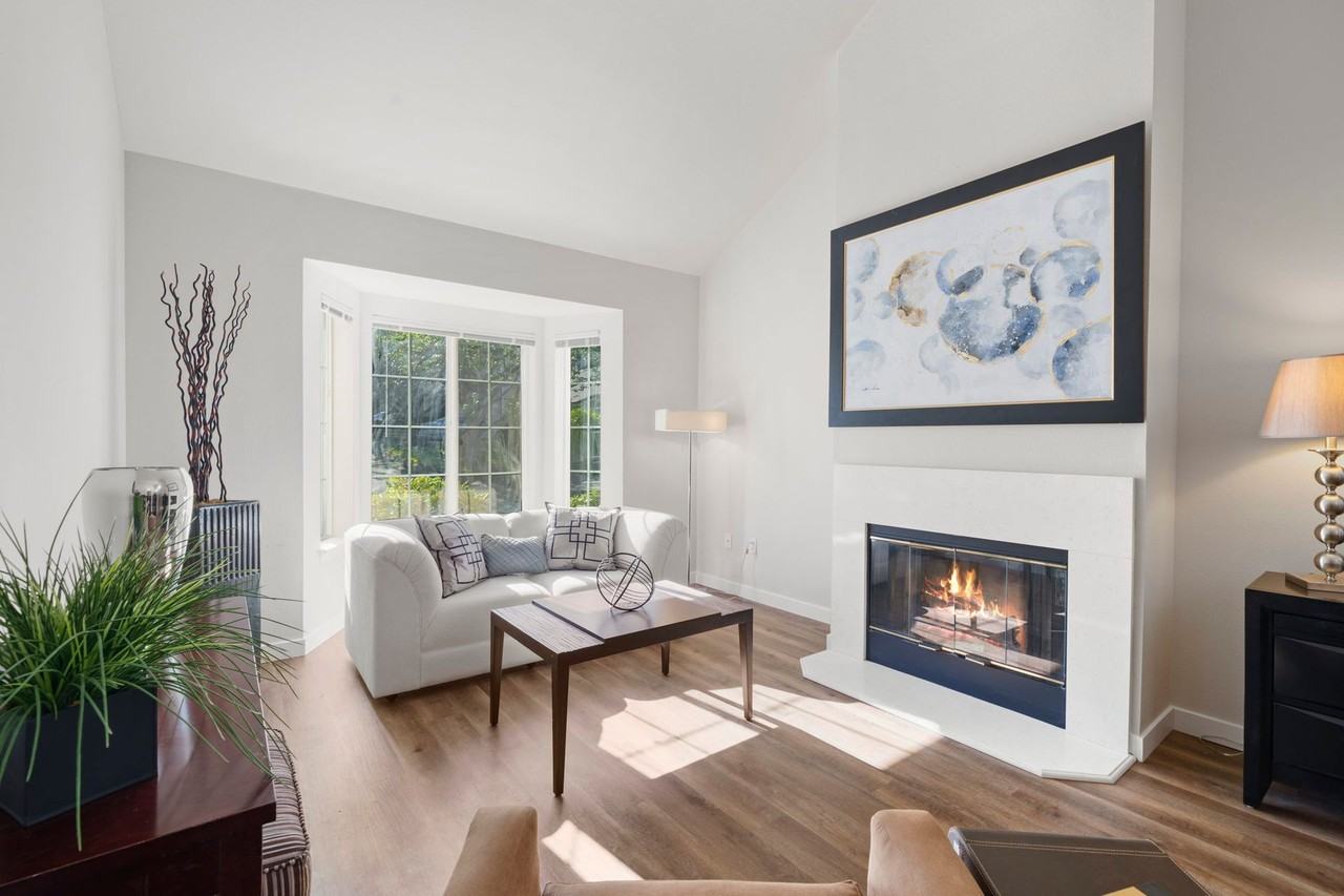 Water's Edge Townhomes - Photo 5 of 34