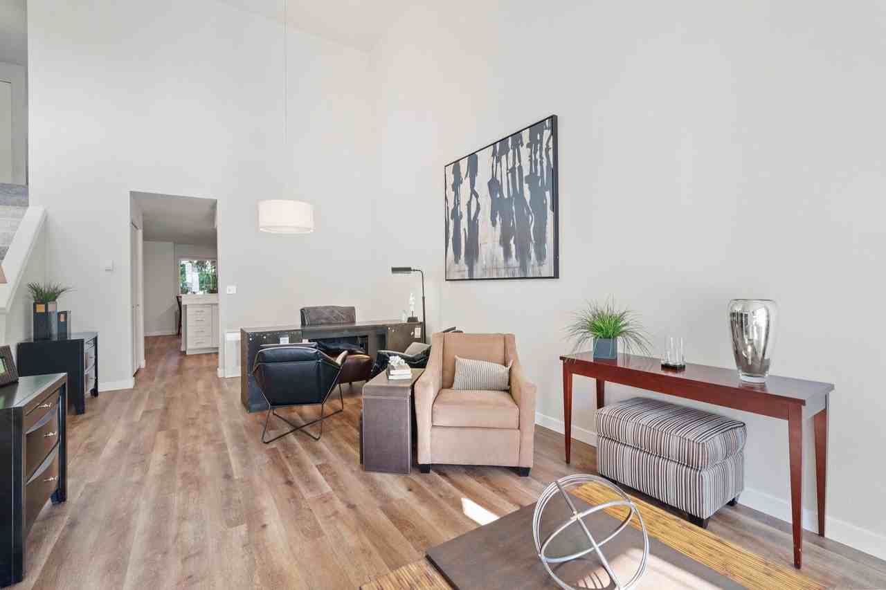 Water's Edge Townhomes - Photo 6 of 34