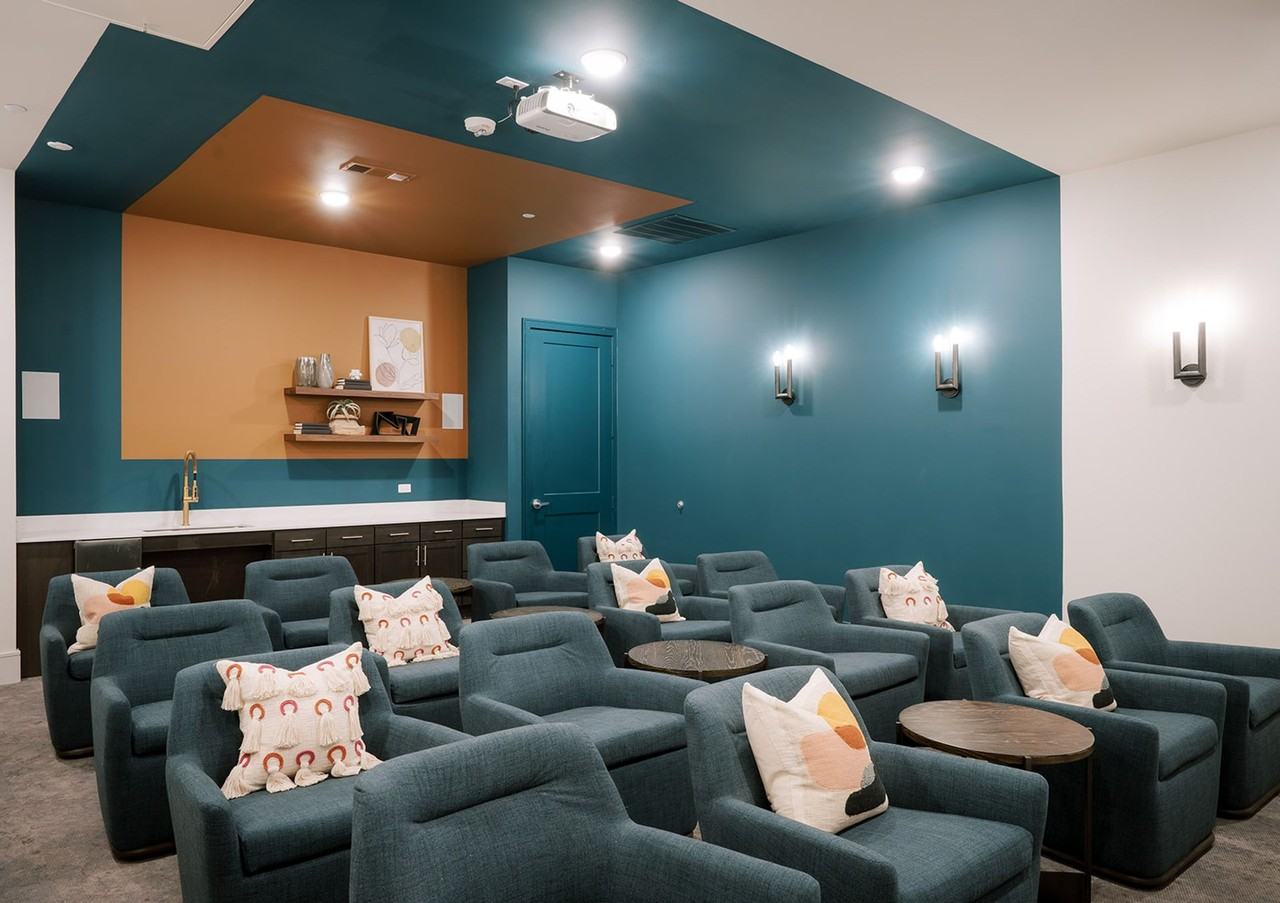 The Luxe at Las Colinas - Photo 7 of 18