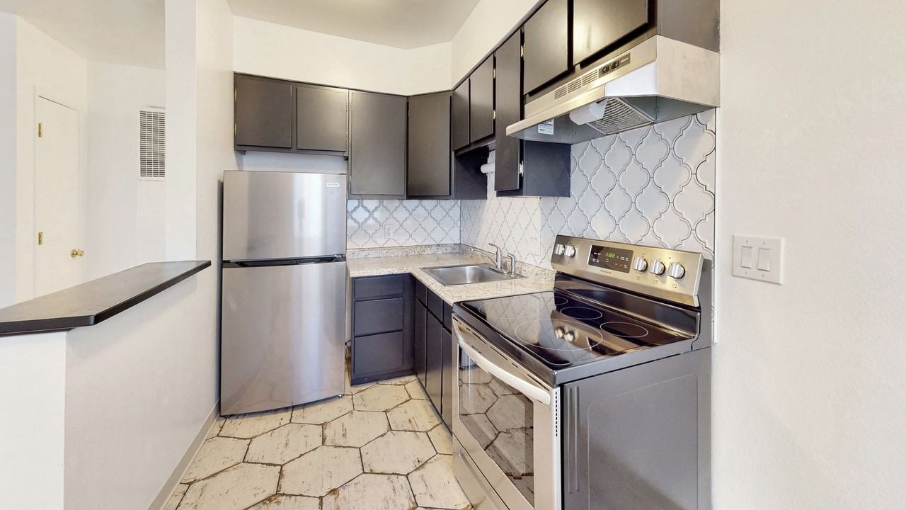 218 3rd Street, LLC - Photo 2 of 14