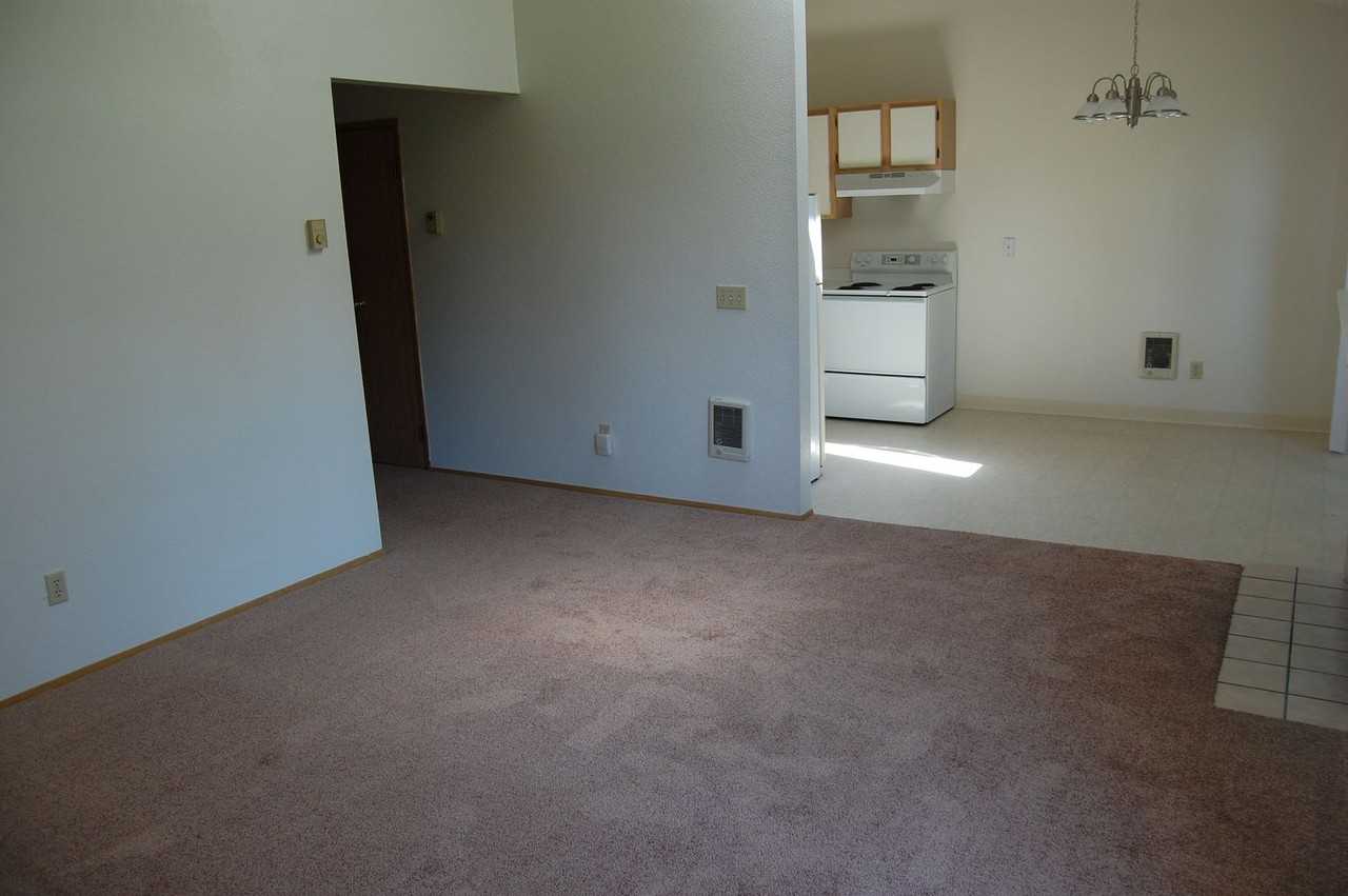 The Mountains Apartment Complex - Photo 3 of 16